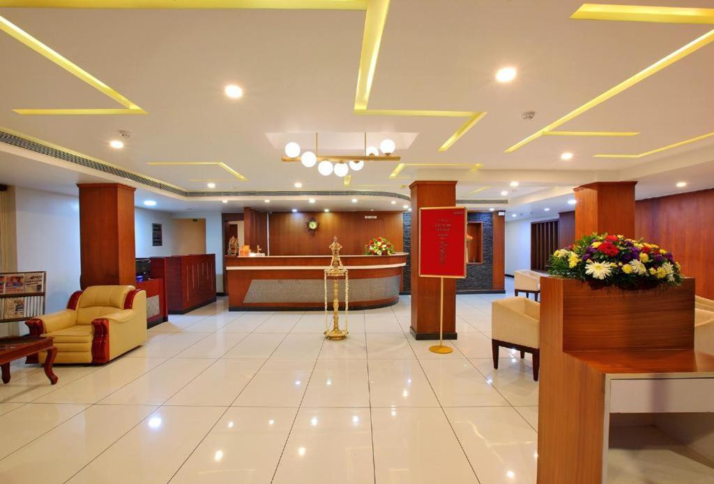 Готель Sreevalsam Residency Kulanada Tamarakulam Екстер'єр фото